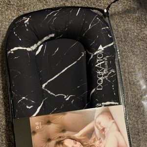 DockATot Deluxe Plus Dock - Black Marble